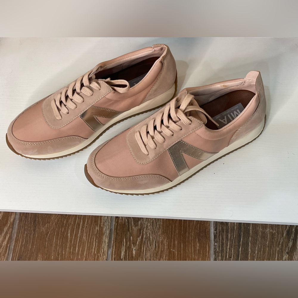 MIA Women's Pink Sneakers